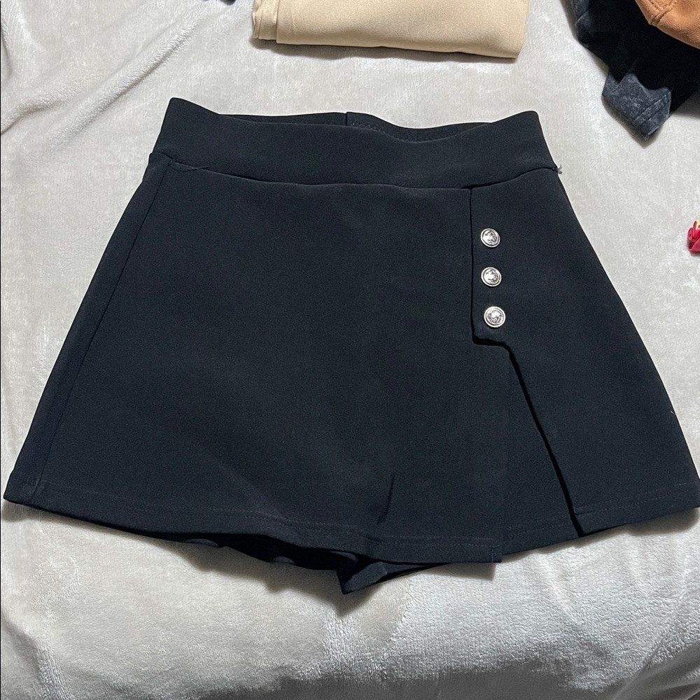Elegant Black Women's Shorts